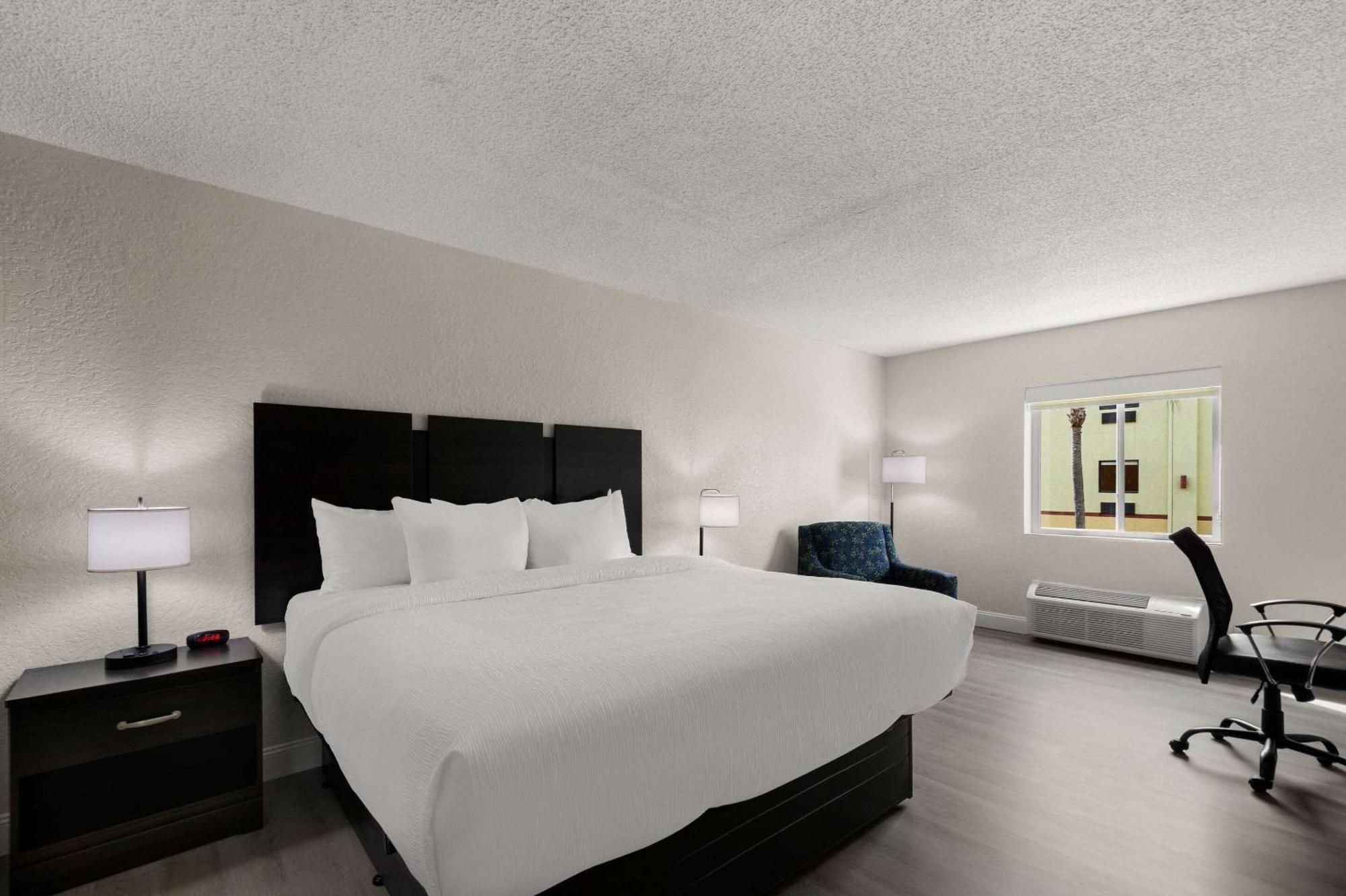 Quality Inn Sarasota I-75 Vamo Buitenkant foto