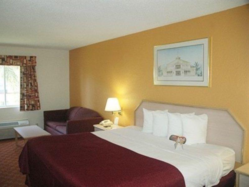 Quality Inn Sarasota I-75 Vamo Buitenkant foto