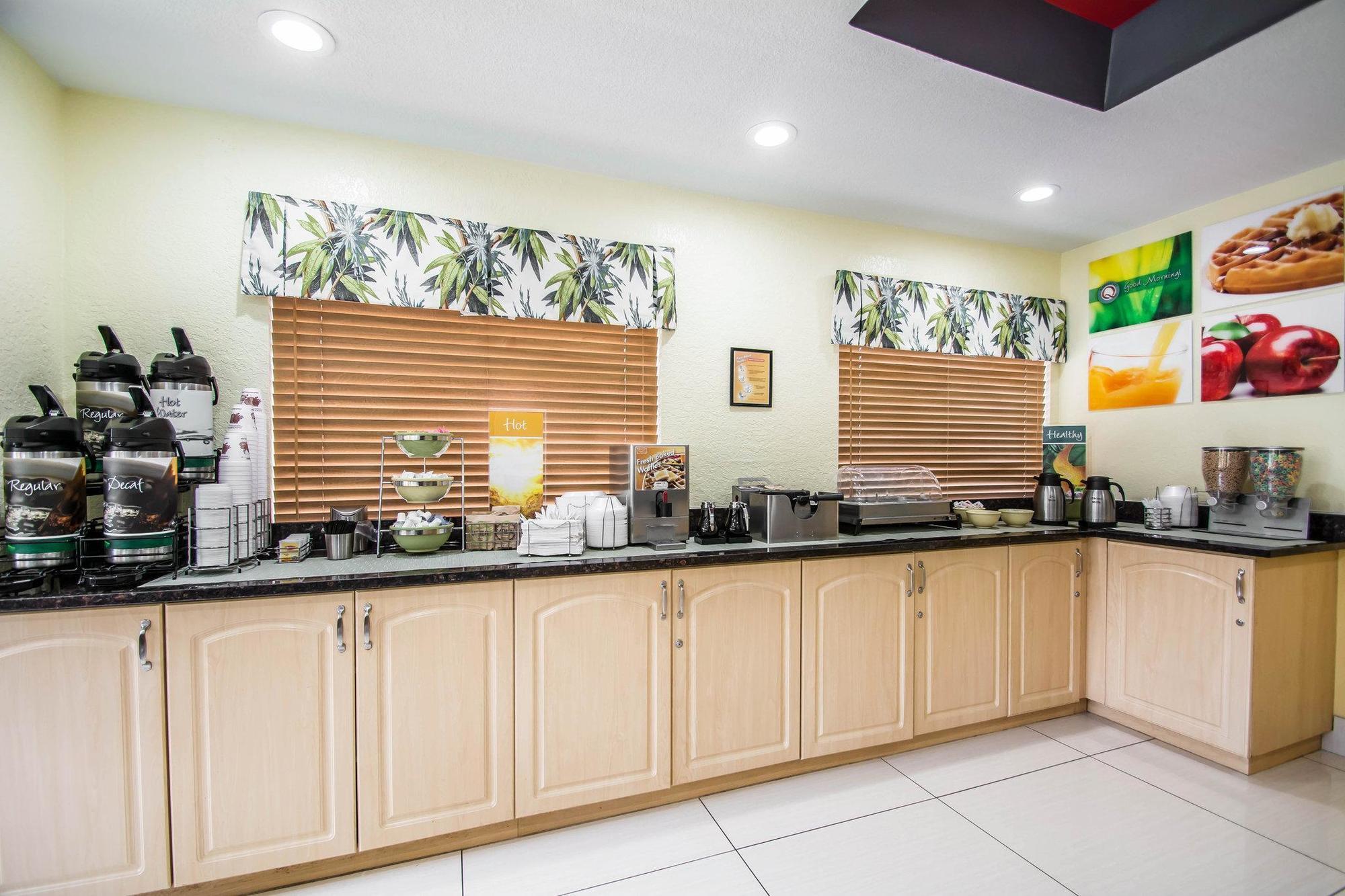 Quality Inn Sarasota I-75 Vamo Buitenkant foto